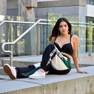 Meet your Posher, Ceci